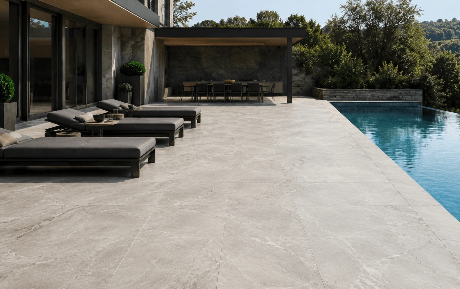 Outdoor & Pool Areas